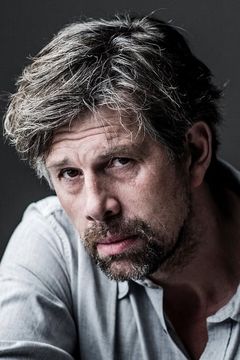 Johan Heldenbergh interpreta Paul