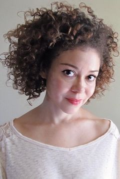 Efia Pearson interpreta Eloi (uncredited)