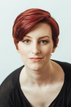 Chelsea Rebecca interpreta Film Fails Host