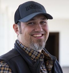 Landis Fields interpreta Crew Chief Evo (voice)