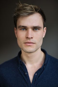 Christopher Reinhardt interpreta Steffen Baumgartner