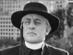 Edgar Sherrod interpreta Priest (uncredited)