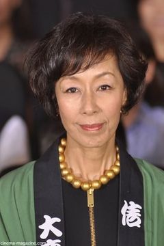 Michiyo Ookusu interpreta Tante O-Ume