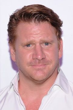 Dash Mihok interpreta Bunchy Donovan