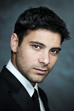 Walter Cordopatri interpreta Alfredo
