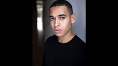 Ezra Elliott interpreta Tactical Medic