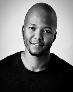 Thabo Rametsi interpreta Robbie