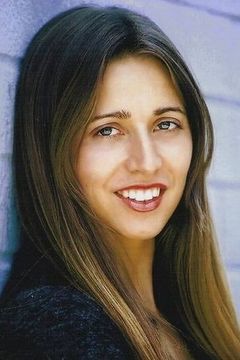 Victoria Chalaya interpreta Pam's Cousin (uncredited)