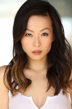 Vienna Hehir interpreta Yui