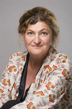 Julie Brochen interpreta Genièvre