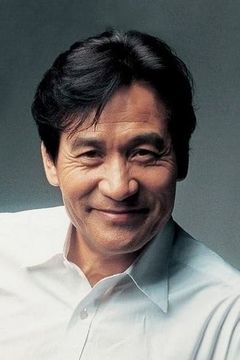 Ahn Sung-ki interpreta Auguste