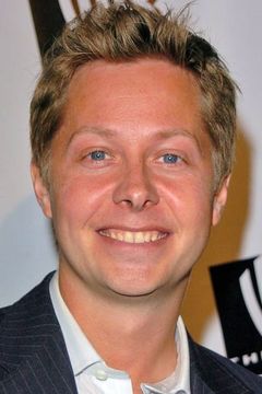 Peter Oldring interpreta Vanya