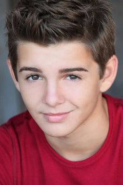 Jack Griffo interpreta Vance