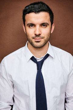 Zane Haney interpreta Patrick