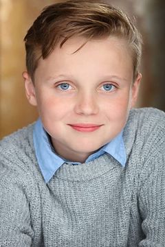 Asher Bishop interpreta Scott (voice)