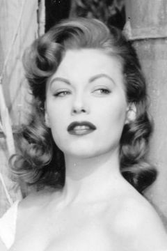 June Blair interpreta Dance Hall Girl (uncredited)