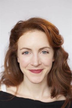 Marianne Oldham interpreta Rosie