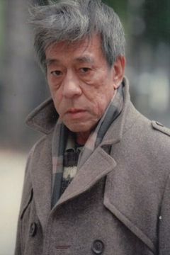 Cai Hongxiang interpreta Scarface (uncredited)