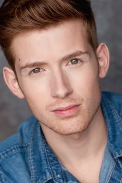 Daniel David Stewart interpreta Milo Minderbinder