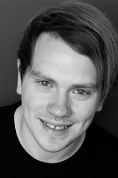 Charley McDougall interpreta John Doe