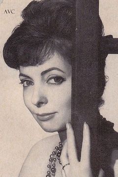 Margot Cottens interpreta mamma di Enza (episodio "Domenica")