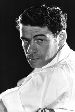 Paul Muni interpreta Tony 'Scarface' Camonte