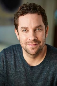 Ryan W. Smith interpreta Joe