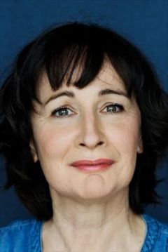 Ulrike Arnold interpreta Frau Knoller
