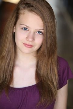 Kira McLean interpreta Sarah's Sister