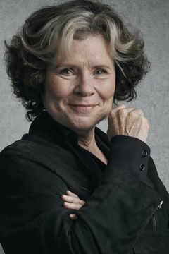 Imelda Staunton interpreta Aunt Lucy (voice)