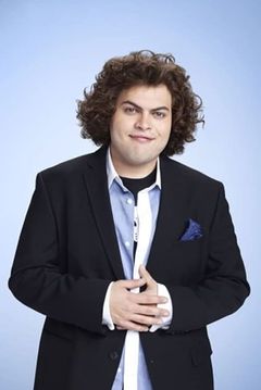 Dustin Ybarra interpreta Nathan