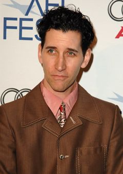 Dan John Miller interpreta Luther Perkins