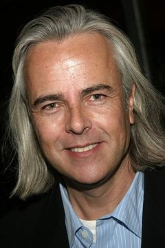 Randy Stone interpreta Flight Attendant