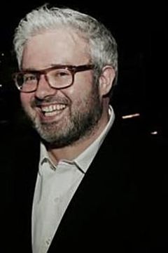 Leo Haidar interpreta Kyra's Lawyer