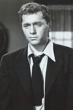 Leo Penn interpreta Eddie Kassellis (uncredited)