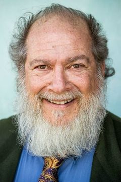 Carl Bressler interpreta Saul Berg