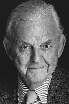 David Tomlinson interpreta Peter Thorndyke