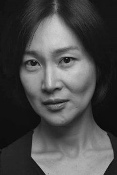 Min Hyo-kyung interpreta Doctor of microbiology in response team