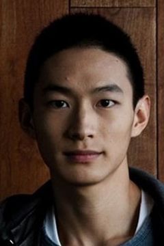 River Huang interpreta Anchorperson