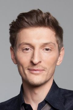 Pavel Volya interpreta Menshikov