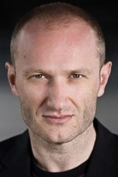 Emmanuel Bonami interpreta Pascal Louvier