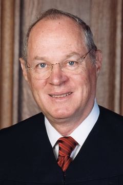 Anthony M. Kennedy interpreta Self (archive footage) (uncredited)