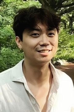 Lee Han-sol interpreta Mart Manager