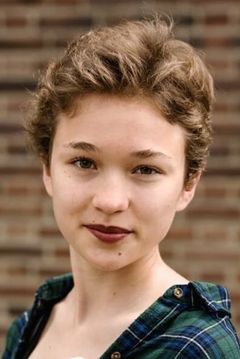 Mathilda Smidt interpreta Dilara Miller