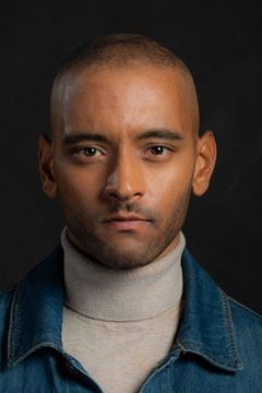Alyx Nazir interpreta Doctor (uncredited)