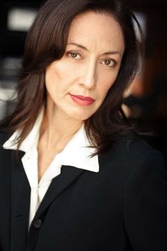 Carol Abney interpreta Marie