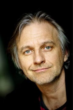 Björn Kjellman interpreta Anders Schyman