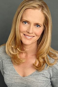 Claire Yarlett interpreta Tanya Sloane