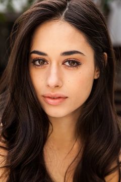Jeanine Mason interpreta Liz Ortecho