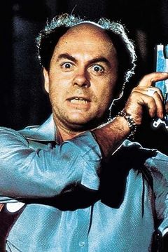 Christopher Murney interpreta Hanrahan